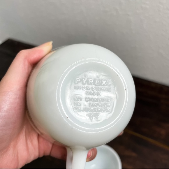 Pyrex Set of 4 Coffee Tea Mugs Cups - Picture 9 of 12